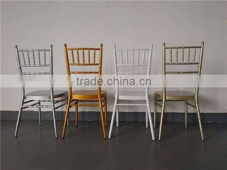 Wholesale stackable golden banquet aluminum metal wedding chiavari chair with cushion
