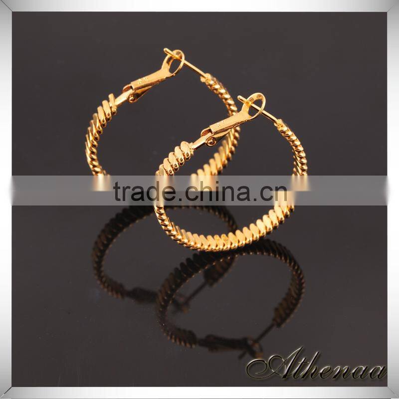 Top design Fashion Jewelry Manufacturer Brass Charm Simple Gold Earring Designs for Women
