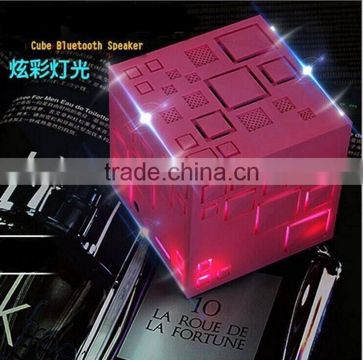 New Arrival Magic Cube Wireless Bluetooth Speaker With LED Flashlight/FM Radio Portable Q Plus Rubik's Cube Bluetooth Speaker