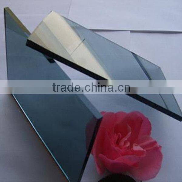 Light blue reflective glass for building