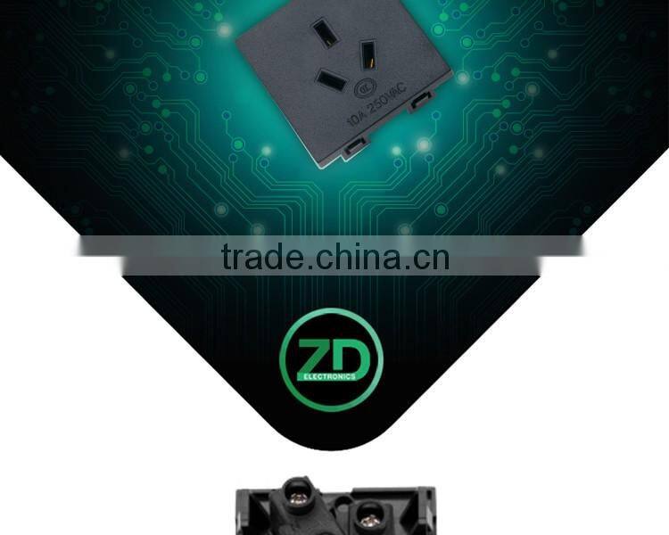 Square Internetional standard output socket