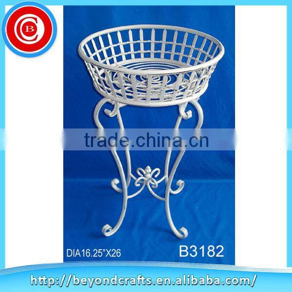 Antique Gardon Black Plant Stand