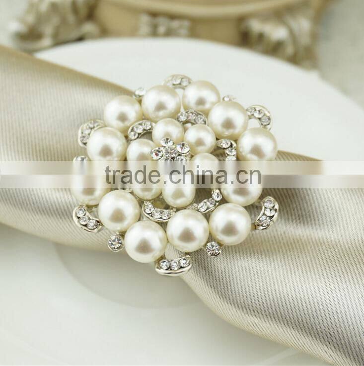 New Diamond pearl Napkin Ring Serviette Holder Wedding Banquet Dinner Decor Favor