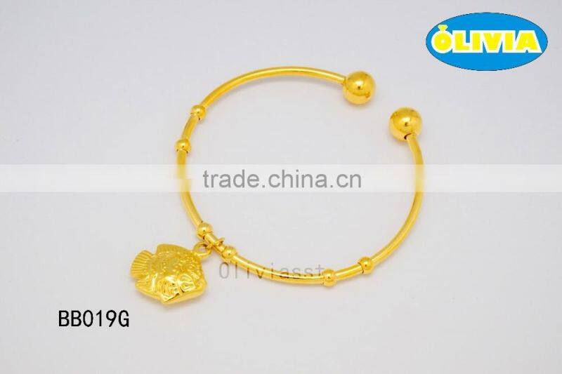 Olivia Jewelry Womens Gold design Cuff Bangle Stainless Steel Cuff Bangle Bracelet with Fish Pendant