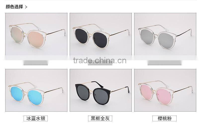 Women upscale retro transparent block sunglasses