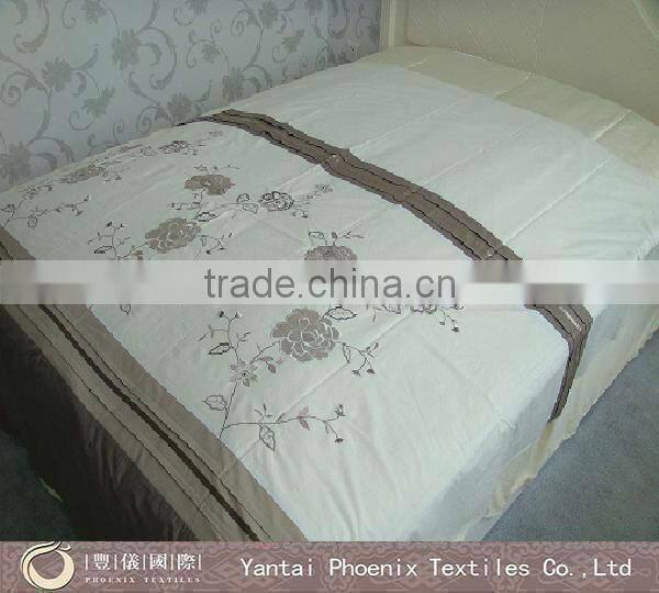 2013 newest embroidery bedspread set