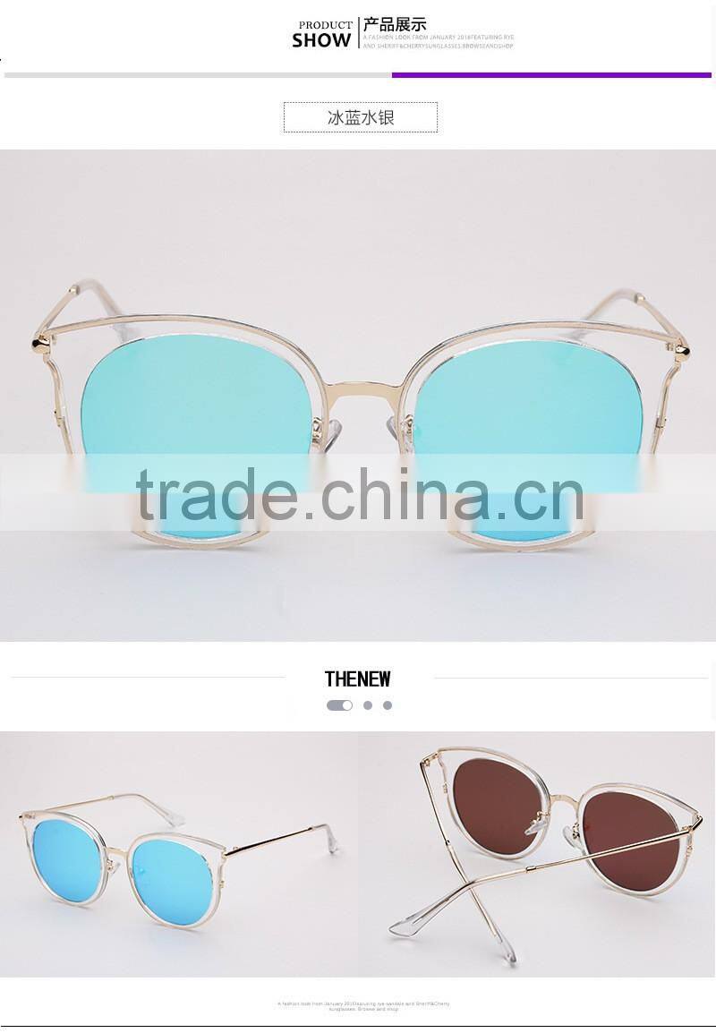 Women upscale retro transparent block sunglasses