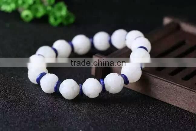 white tridacna box stall bracelet for ornament
