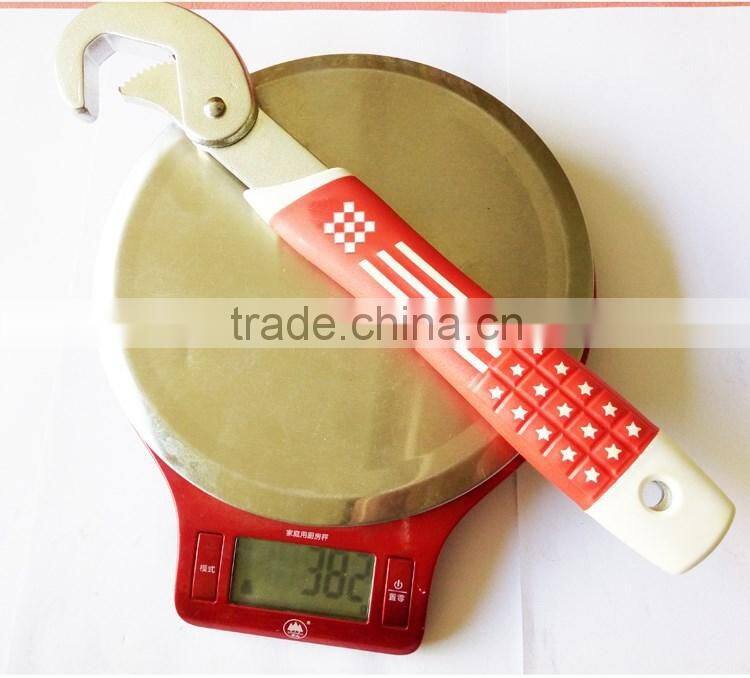 SNAP N' GRIP MULTI PURPOSE WRENCH FITS TO ALL KINDS OF SQUARE NUTS, BOLTS HEX ROUNDED OR PIPE