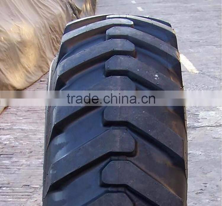 Industrial tractor tyre R4 16.9-24