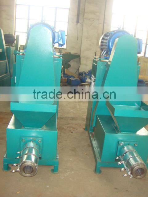 factory price wood sawdust briquette molding machine