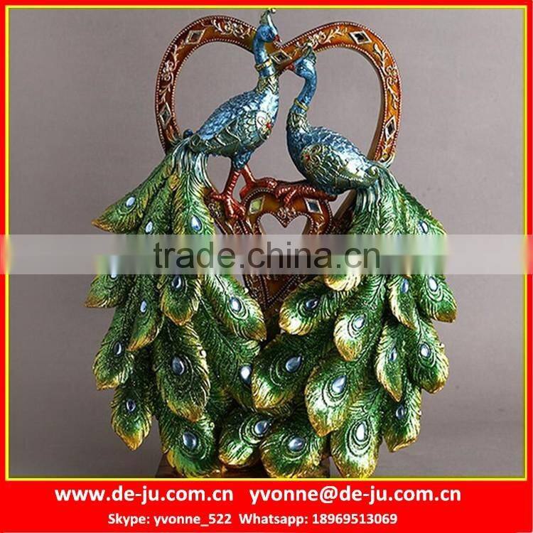 Tail Open Table Peacock Figurine