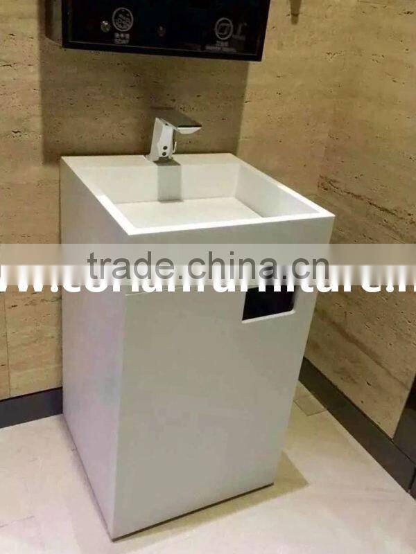 Free standing bathroom wash stand