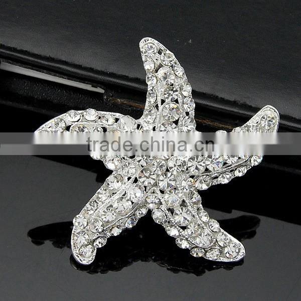 Wholesale women christmas brooch 2016 rhinstone snowflake christmas brooch for wedding