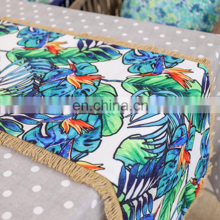Latest design banana green leaf printed pattern table runner for garden