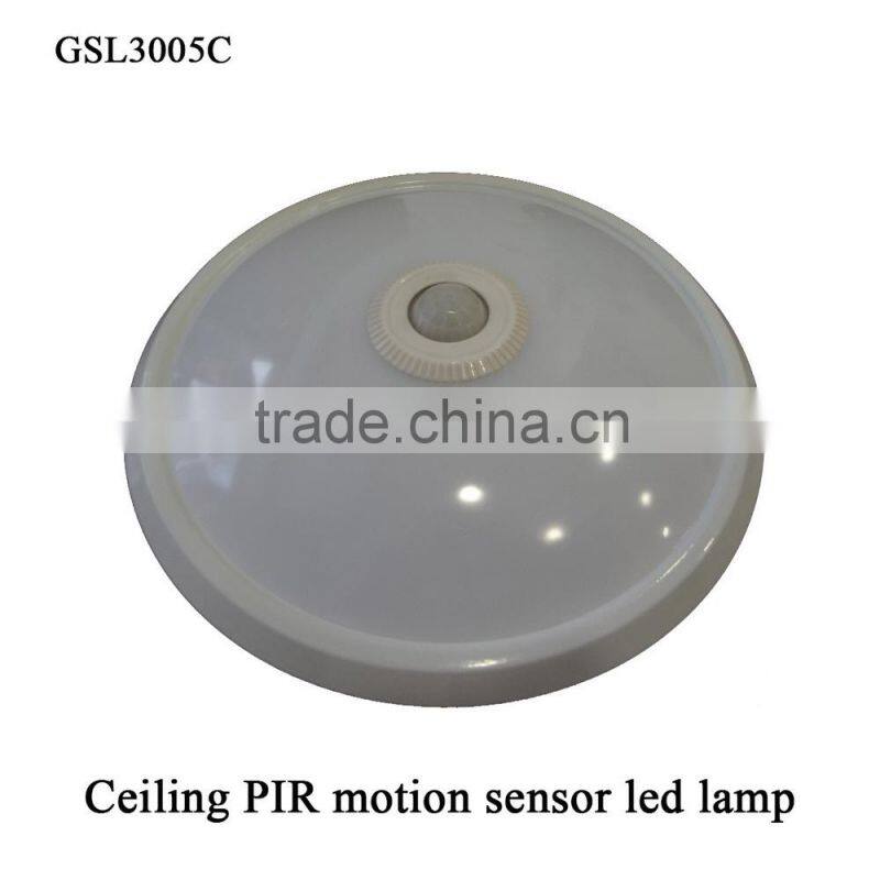 180 degree PIR motion sensor lamp with a light sensor