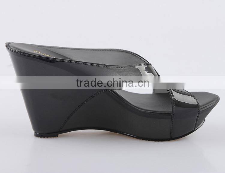 2016 Manufacturers newest design crystal straps jelly sandals wedge shoes FW16 pvc ladies shoes