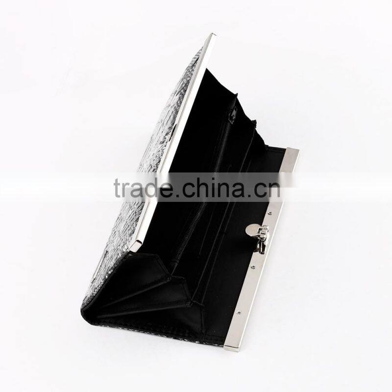 Romantic Branded snake pattern ladies wallet with metal closure
