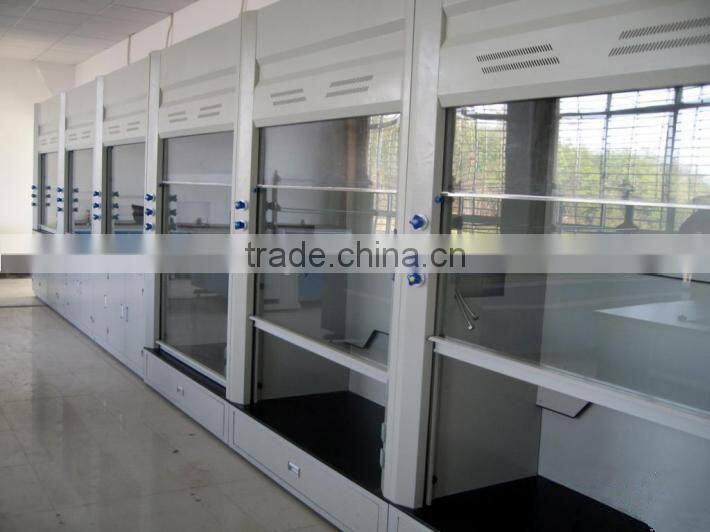 Walk-in laboratory fume cupboard