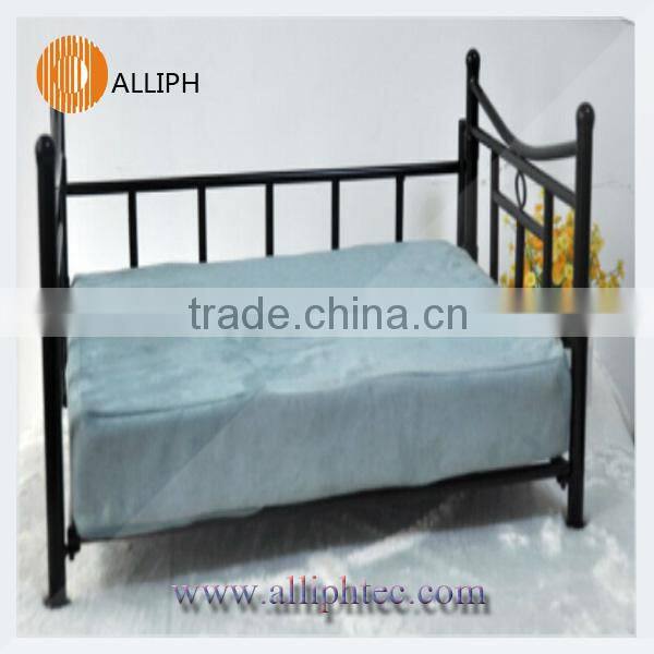 Cheap Iron Dog bed with warm cushion wrought iron designer dog beds