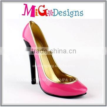 Welcome OEM polyresin new design custom wine holders decoration