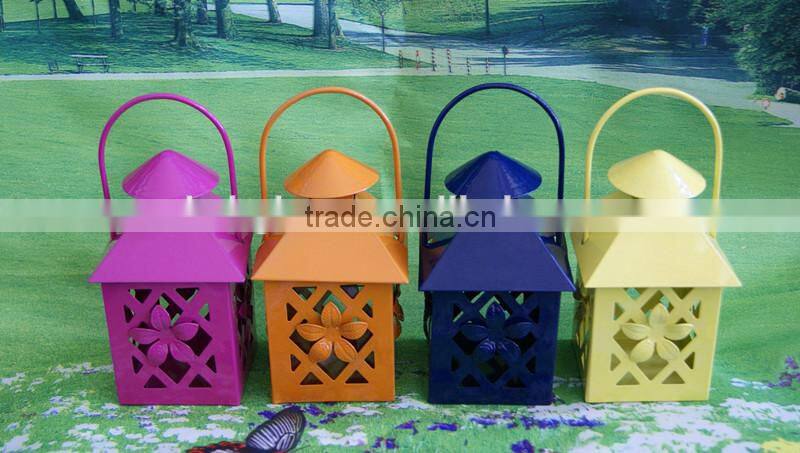 Iron Mini Hanging Tealight Lantern