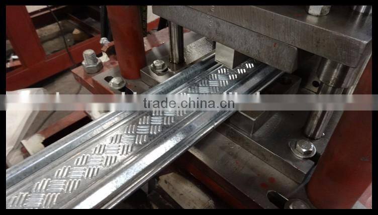 2017 Guangzhou factory roller shutter door rolling slat roll forming machine