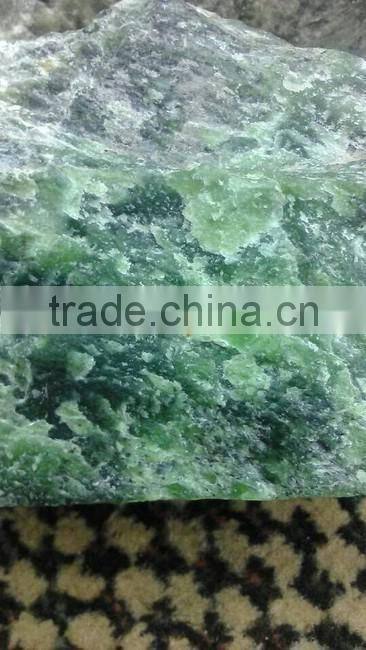 UNIQUE ROUGH NEPHRITE JADE