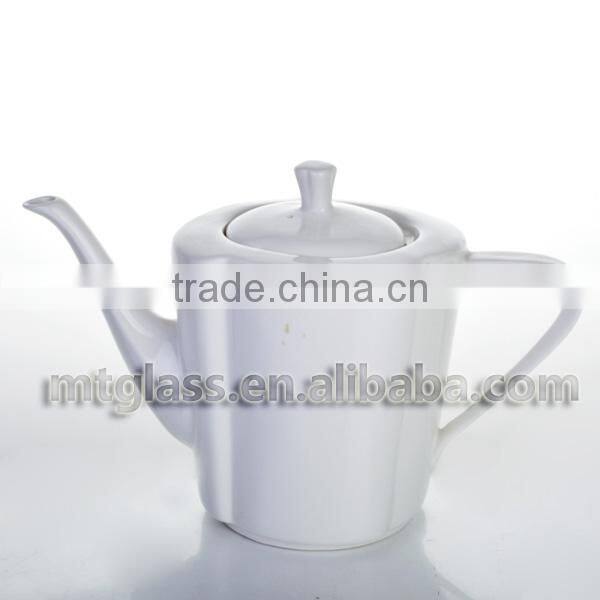 Handmade white ceramic porcelain cooking pot tea pot