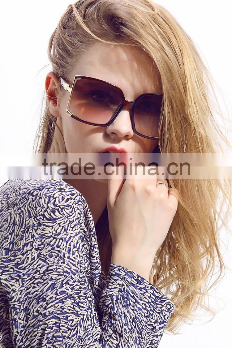 New 2016 Sunglasses Star With Ever-Changing Queen Sunglasses Outdoor High-End Glasses