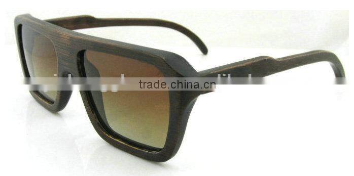 brown bamboo with wood veins in palarized lens free customer logo