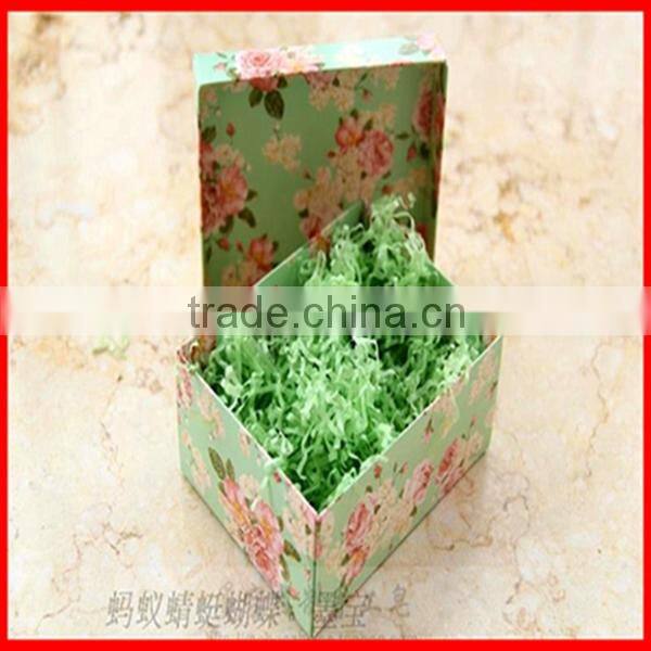 Wholesale - Romantic Lavender Paper Candy Boxes Purple Ribbon White Wedding Favors Party Gift Boxes Holders