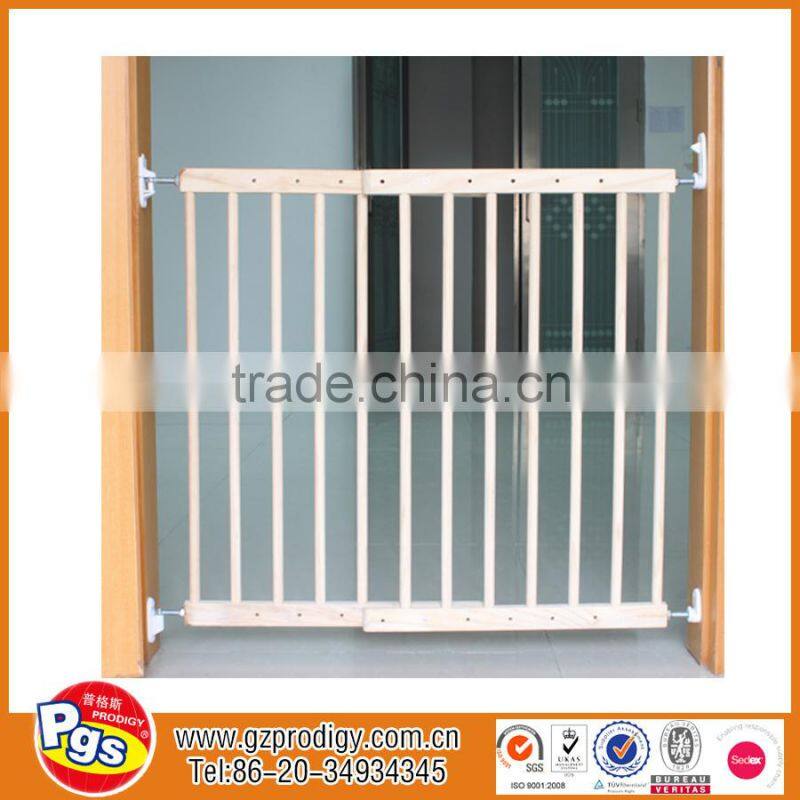 baby safety gate in wood / child safety wood gate / baby safety door gate