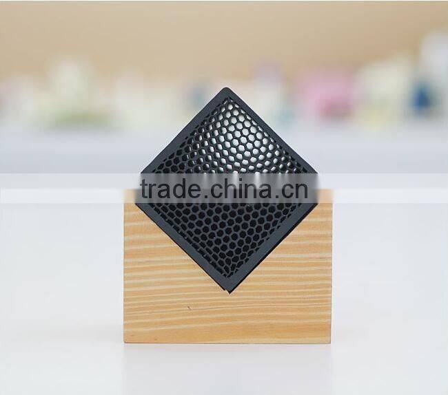 New arrival honeycomb activated carbon air purifier with a wooden holder Superfine particle carbon air purifier