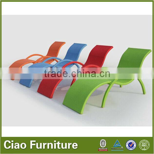 2015 hot selling patio wicker rattan sun lounger