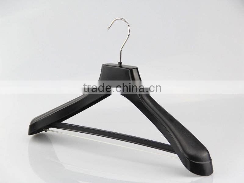 IMY-462 black man plastic bar hanger for suits