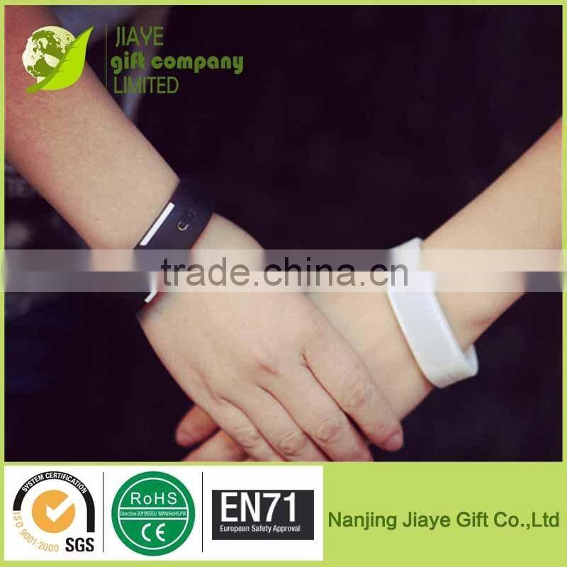 Thin rubber sport watch led