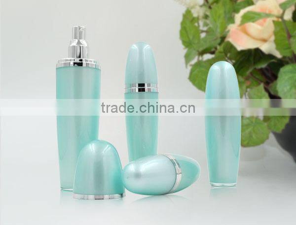 2015 China Manufacturer Cosmetics Plastic Bottle with Lotion Pump Top