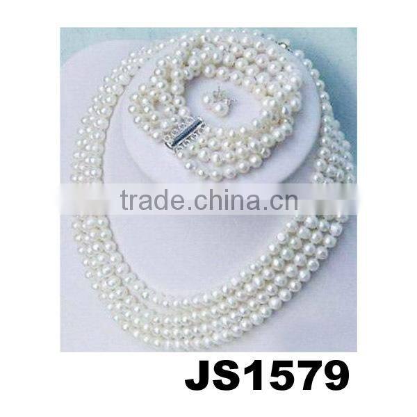 unique mens womens crystal skull necklace set