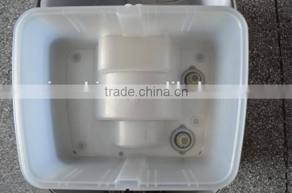 Hand held cleaning machine carpet roller cleaner