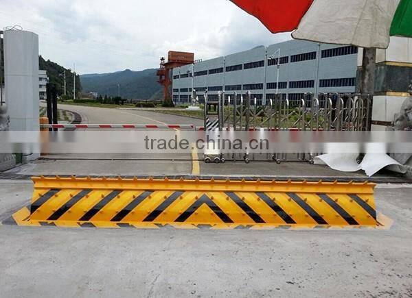 high qaulity prison hydraulic road blocker machine with spike tyre damage for prison access