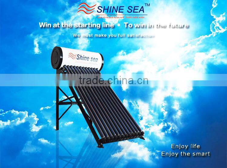 Integrated high pressure solar water heater with heat pipe