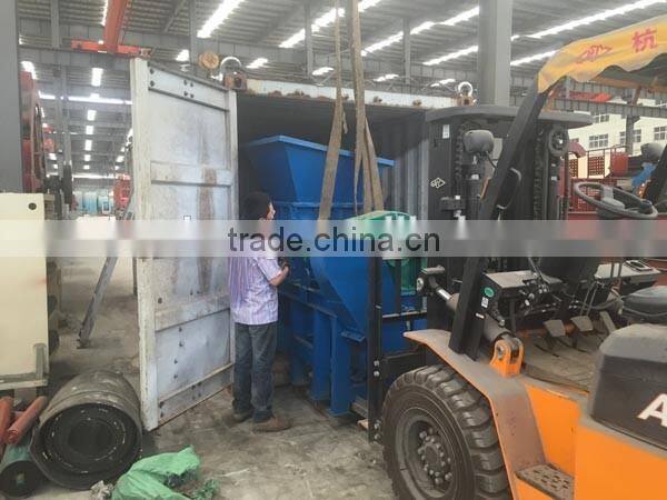 Large life garbage crusher for rectcling