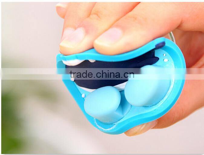 Q054 soft silicone cartoon small animal sucker single toothbrush holder