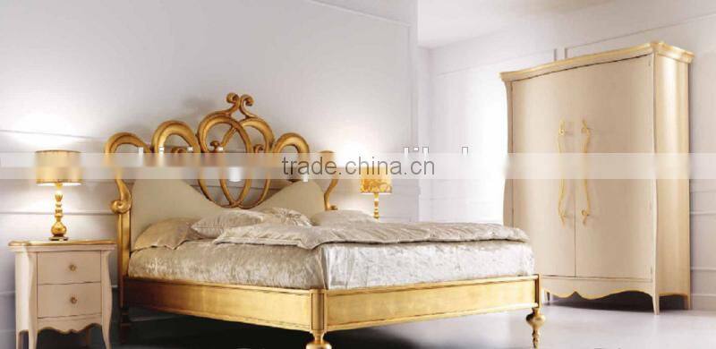 Exquisite French Palace Style Handmade Upholstery Cozy Bed of Wingback Shaped with Nightstand and Bench BF12-03254j