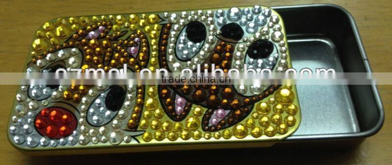Pretty Sliding Mint Tin with Crystal pattern