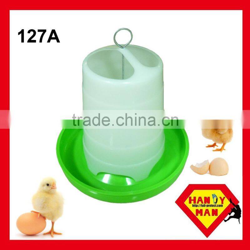 Taiwan Durable Plastic High Quality Chicken blue pink Plastic Poultry Feeder Shovel