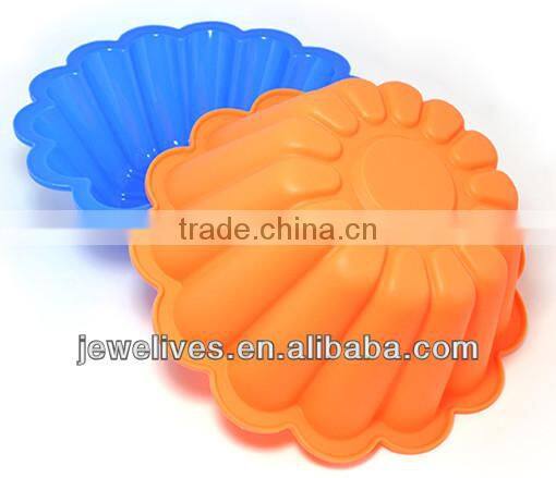 The eco-friendly silicone cake mould/patten for the cooking man