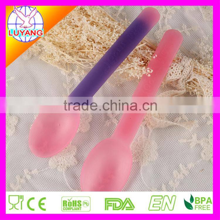 2015 new design PP spoons change colors for promotion gift