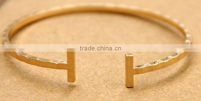 New Classic Type Style Bangle Bracelet